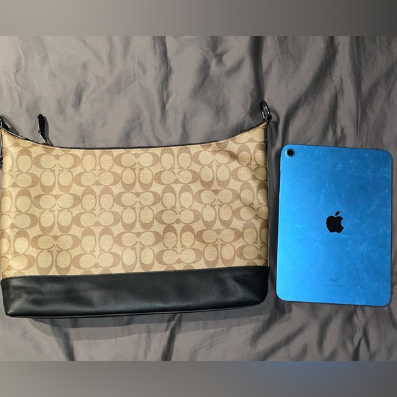 BNWT Coach Ranger Messenger Khaki Monogram - Picture 4 of 16